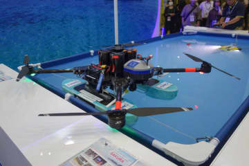 迅速な水難救助を実現！manisoniasが投下型浮環搭載ドローン「SAKURA」を開発
