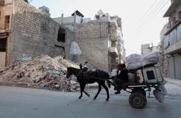 シリア制裁終了で米大統領令　テロ支援国家指定見直しへ