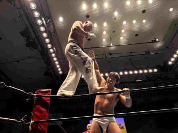 90年代の空気が充満！初代タイガー、前田日明、藤原喜明も見届けた“レジェンド対決”の熱量【ストロングスタイルプロレス】