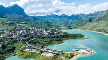 牂牁江に緑と水の絶景　中国・六盤水市