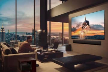 LG、4K/120Hzをワイヤレスで楽しめる97型有機ELテレビ「M5」。ピーク輝度約3倍「G5」