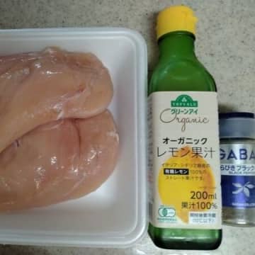 鶏むね肉をポッカレモンで下味をつけるとすごく便利な食材に！