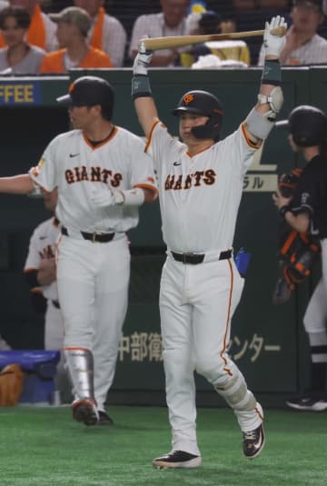 小林誠司が今季初スタメンで決勝打