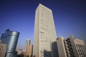 池袋の高層ビルで男性が「頸部」刺されて死亡、アディーレ法律事務所「事実確認中」