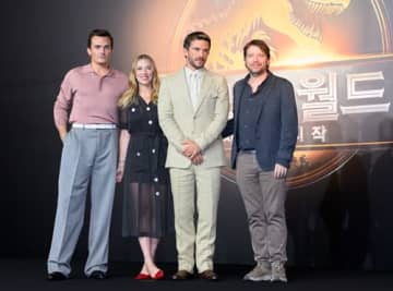 キムチにコスメ！スカーレット・ヨハンソン、8年ぶりの訪韓で大満喫　『ジュラシック』最新作をPR