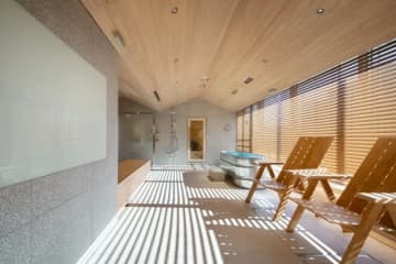 オフィスにサウナ?! JINSが本社に作った理由。行ってみたら「これは出社したくなる」と納得した