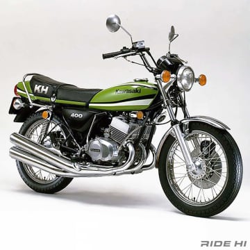 カワサキの2スト3気筒エンターテイメント！ 白煙もうもうだった「350SS」「400SS」「KH400」