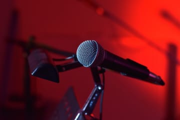 吉本芸人が滋賀に大集合‼笑いに包まれるひとときを過ごそう【よしもとおでかけライブin野洲】
