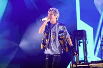ワンオク・TAKA 「未熟さを痛感…やばすぎ」国民的歌手を絶賛→2ショットに「すさまじい光景」「奇跡のような…」と反響