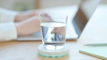 水休憩を習慣化、水分補給を教えてくれる親切なコースター「mizlog」