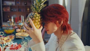 INI、コメディタッチの「Pineapple Juice」トラックビデオ公開