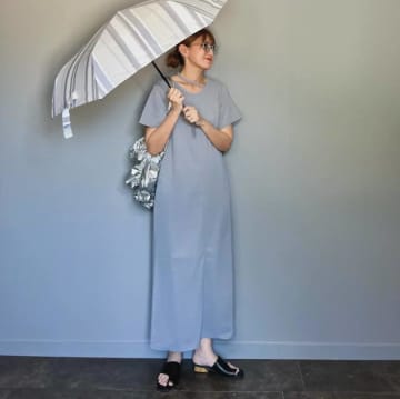 【雨の日デートコーデ4選】急な雨でも迷わない！ 夏の雨デートの服装