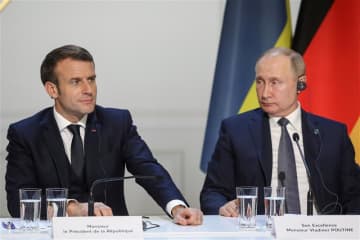 プーチン大統領とマクロン大統領、約3年ぶり電話会談　ウクライナ情勢やイラン核問題めぐり協議