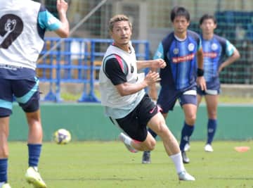 「J1昇格かなう」　セルティック・前田大然がエール　古巣のJ2水戸で練習参加　