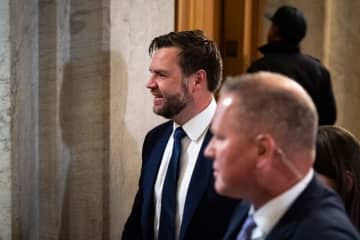 米上院、トランプ氏の大型減税法案を可決　下院で再採決へ