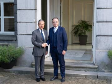 ベルギー首相、王毅氏と会談