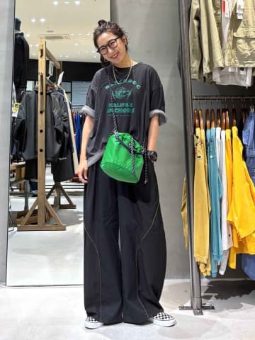 【niko and ...】デザインTシャツでこなれる「大人っぽコーデ」