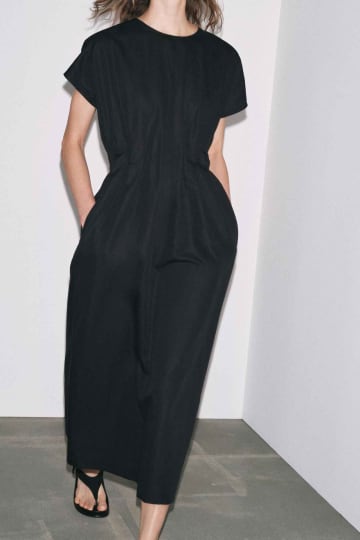 今、売れている！【ZARA】大人のオシャ見え♡「洗練ワンピ」