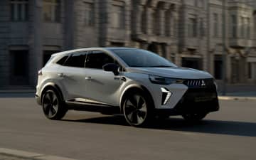 三菱自動車、欧州向けの新型SUV「グランディス」公開 マイルドハイブリッド/ハイブリッドの2種類