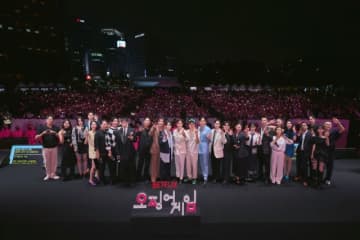 イ・ジョンジェら大集結の「イカゲーム」イベント開催！　手越祐也の生配信リポートも