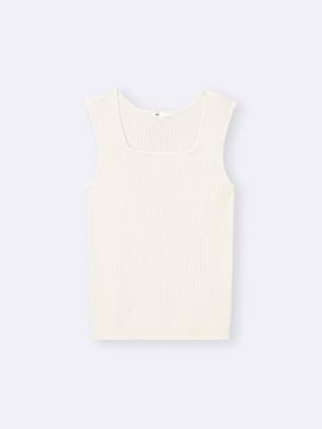 【GU】大人のこなれ見えにきく！「ノースリトップス」