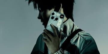 「Nothing Phone (3)」正式発表。新たな背面表示「Glyph Matrix」搭載、前モデルより大幅値上げか