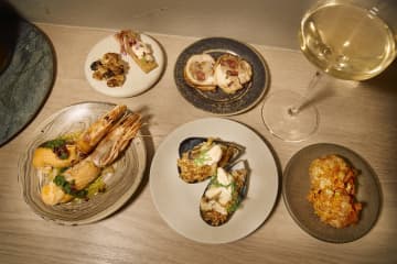 日本橋のワインがおいしいおすすめ5店。人情味あふれる“天下のワイン所”で、気軽にバー・ホッピングを！