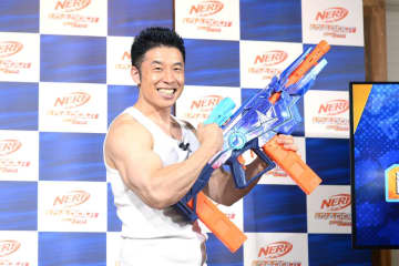 なかやまきんに君　筋肉ブラスター作成に失敗「こうなったら必殺技〝筋肉時空を止める〟で…」