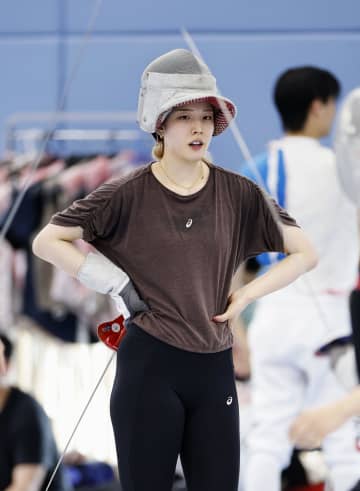 江村美咲「3連覇は意識しない」　22日開幕の世界フェンシング