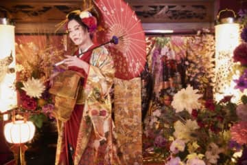 声優・谷山紀章が“花魁”に!?身請けさせて！ “ゴシックスタイル”は爆イケすぎる！ 50歳記念写真集「KRONICLE」先行カット