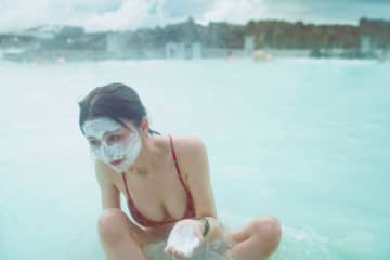 長濱ねる、25歳の姿を残す旅♡北欧で紡ぐ新しい写真集