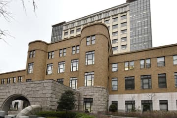「会社に不利益を与えたかった」　ハナ信組横浜支店の6億円窃盗事件　初公判で被告の元次長が動機や経緯赤裸々に