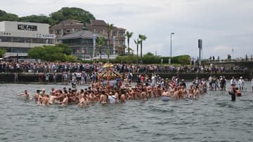勇壮な海上渡御が見もの！ 江の島ほかで「江の島天王祭」が7月13日に開催