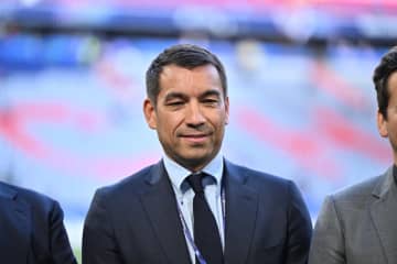 リヴァプール、元オランダ代表DFファン・ブロンクホルスト氏の副官就任を発表！　 GKコーチも入れ替えで新体制始動へ