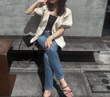 まるで雑誌の1ページのよう。「半袖ジャケット」で作る大人かっこいいコーデ【40代の毎日コーデ】