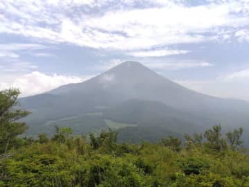 「富士山」の横にある “見られるだけがほとんど”？の山　登ってみたら絶景だった！　展望の秘訣は？
