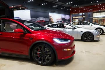 テスラ４～６月期の販売台数、前年比１３．５％減　創業以来最大の減少