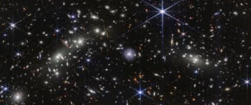 37億光年先の大衝突　「弾丸銀河団」をジェームズ・ウェッブ宇宙望遠鏡が観測