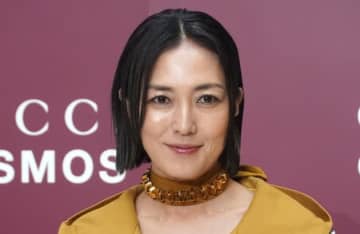川口春奈らドラマ『アンサンブル』共演者が再会。板谷由夏のプライベートショットにファン歓喜
