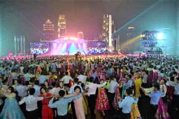 北朝鮮で無職若者があふれる理由とは？ 配給崩壊と職場放棄の実態