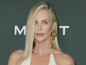 シャーリーズ・セロン、結婚なんて必要ないと宣言　カジュアルなデートを楽しんでいる