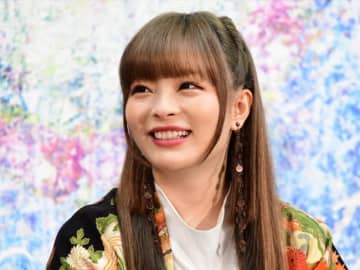「最強かわいい」きゃりーぱみゅぱみゅ、ばっさりカットでミニボブに激変