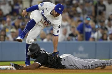 【ＭＬＢ】ドジャース・マンシー　悲劇の瞬間を米メディア解析「ヒザが不自然に曲がっている」