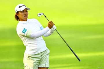 永峰咲希と吉本ここねが首位発進 1打差3位に金田久美子