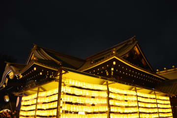 境内が黄色の光に包まれる！靖國神社で「第78回 みたままつり」が7月13～16日に開催