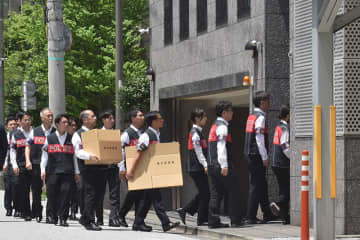 不良グループの会社員2人を逮捕…大宮で元メンバー19歳に暴行、車で拉致　アパートで監禁した疑い　警官が突入、元メンバー19歳を保護　グループの中心人物も会社員25歳　捕まった会社員2人は22歳と19歳