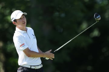 星野陸也が首位と3打差8位 久常涼が6打差43位スタート