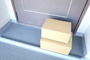 「お前そこにいたのか」　3年前の置き配を隣人のガスメーターから発掘…「マンションあるある」と共感続々
