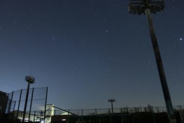 ワンコインで参加できる！夜の球場でヨガができる特別体験【サマーナイトヨガ2025】夏の疲れをリフレッシュしませんか？【大津市】