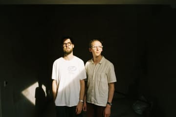 ホンネ、「LIFE__you only get one」の早川千絵監督がディレクションしたスペシャル・ミュージック・ビデオが公開